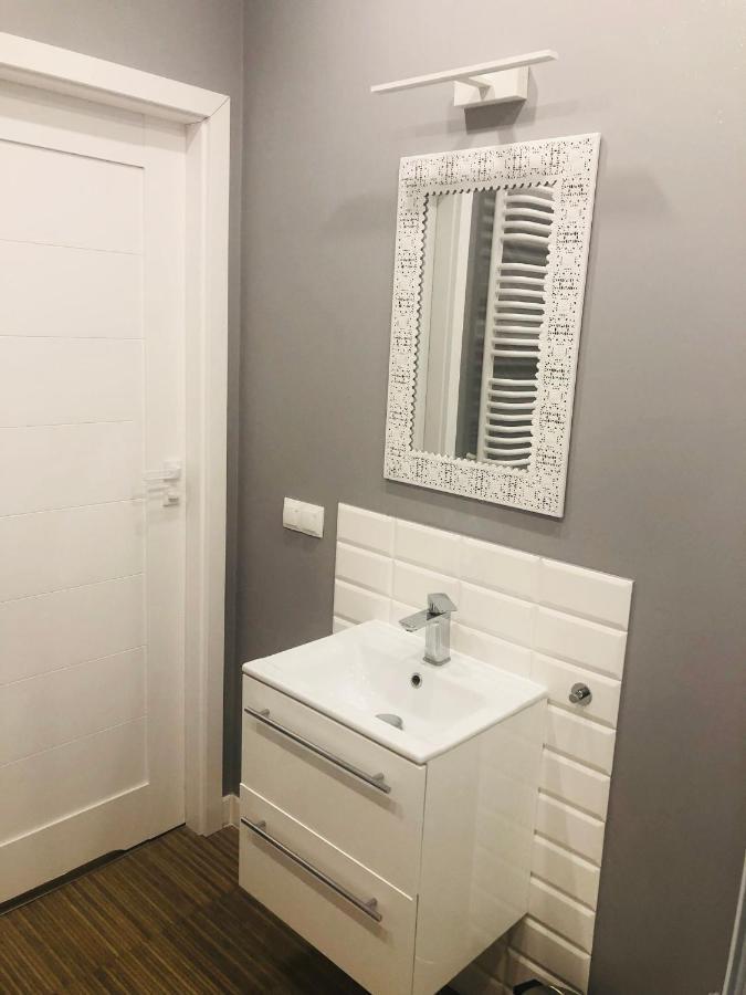 Apartament Dobry Dom Warszawa Esterno foto